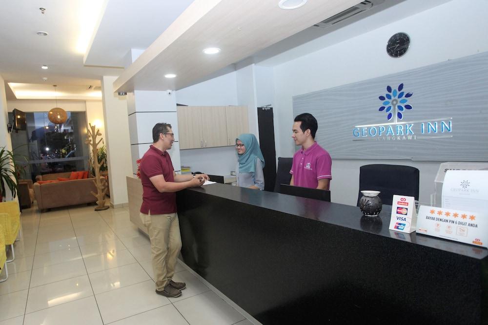 Geopark Hotel Kuah Langkawi Buitenkant foto