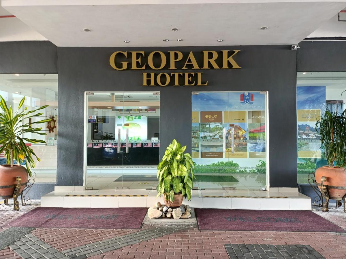 Geopark Hotel Kuah Langkawi Buitenkant foto