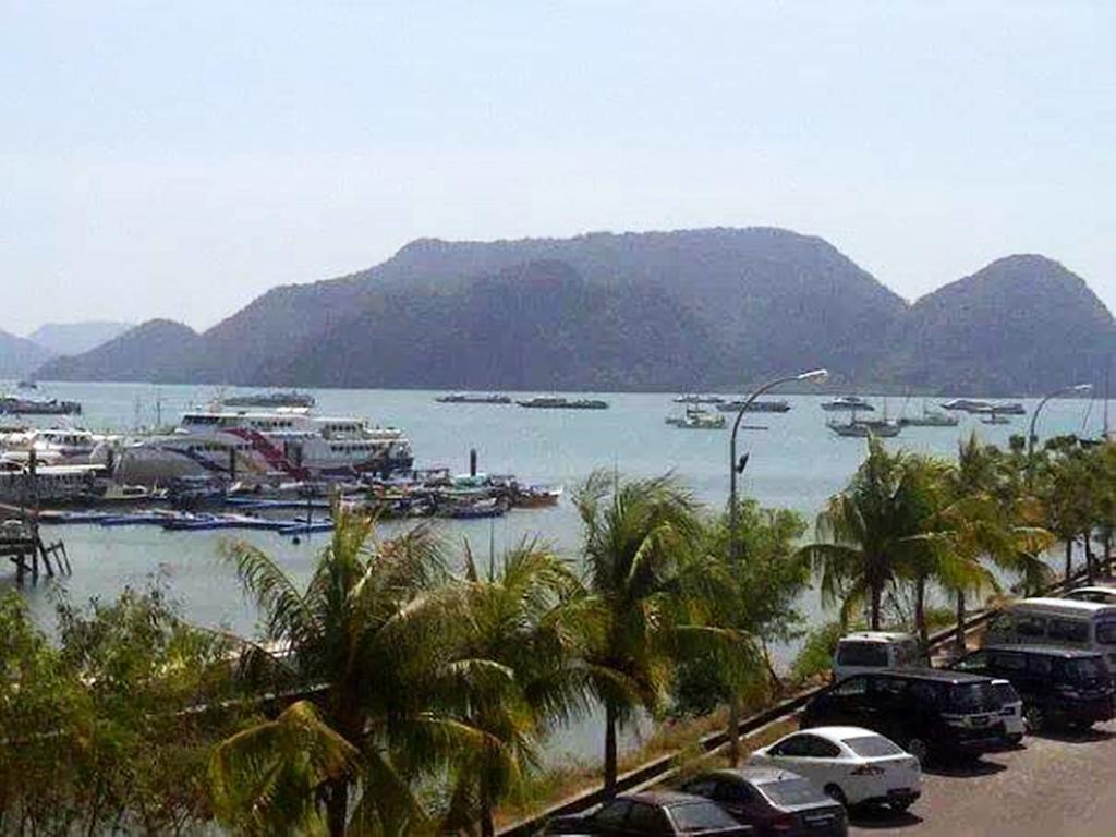 Geopark Hotel Kuah Langkawi Buitenkant foto