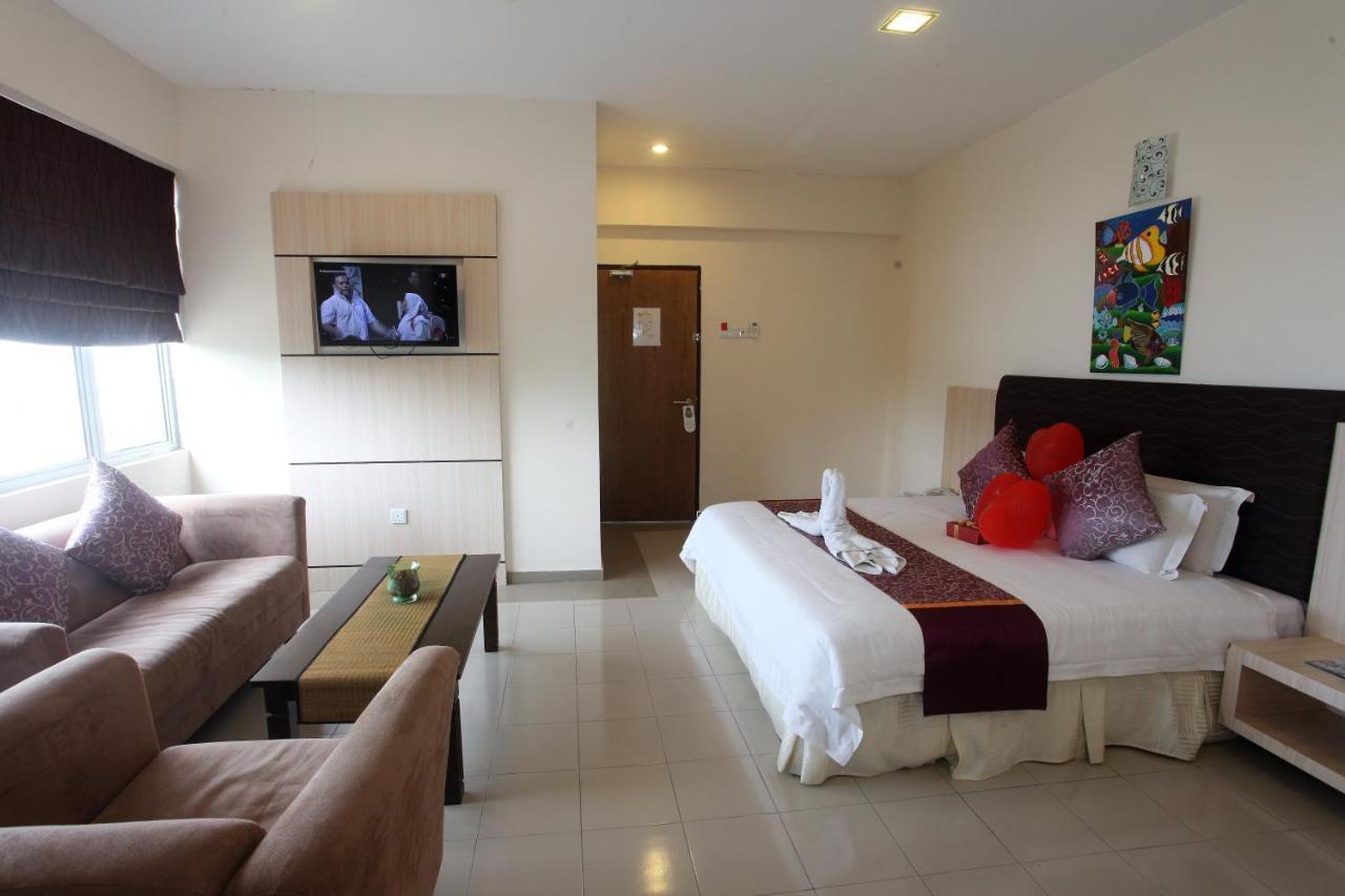 Geopark Hotel Kuah Langkawi Buitenkant foto